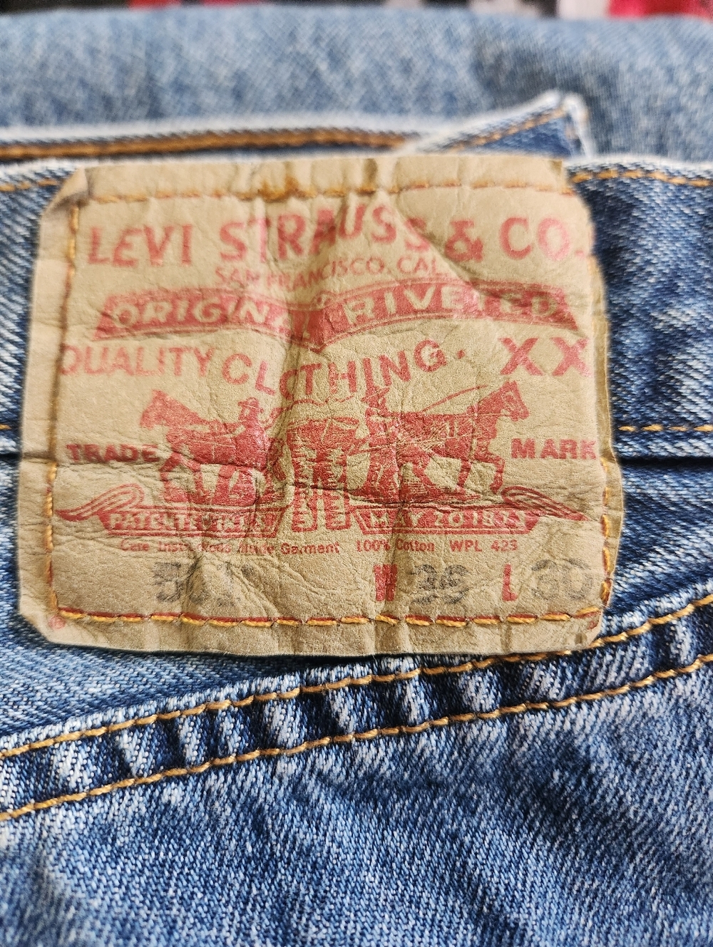 Levi's Men's 501 Original Straight Leg Button Fly Jeans Med Vintage Wash Size 36 - Picture 8 of 8